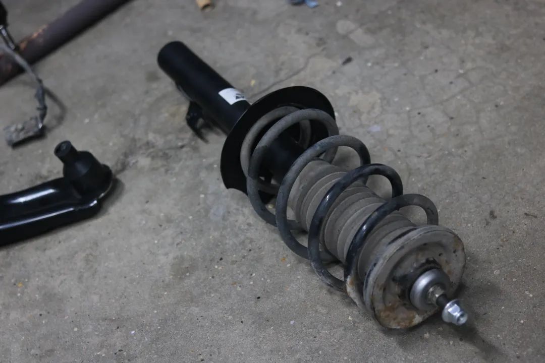 2010款比亚迪f0翻新案例,比亚迪f0全车翻新喷漆多少钱