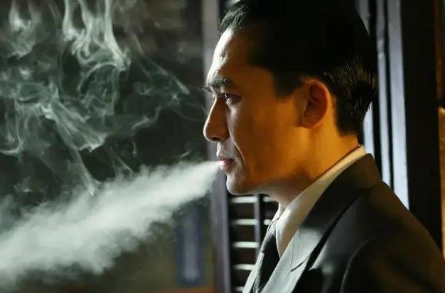 深渊79：军统高级女特务给他做了一顿可口的饭菜，她有什么目的呢