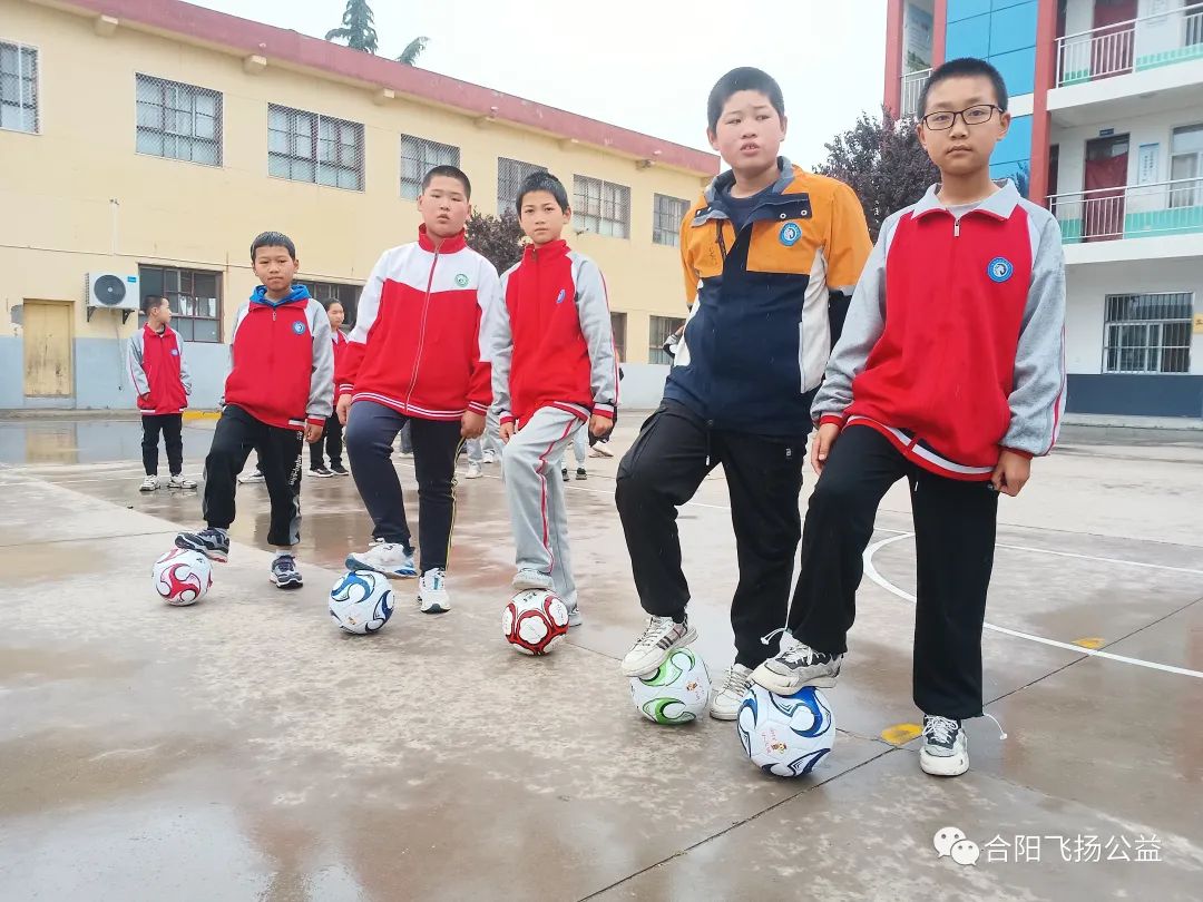 有足球有梦想海报,有足球就有梦想