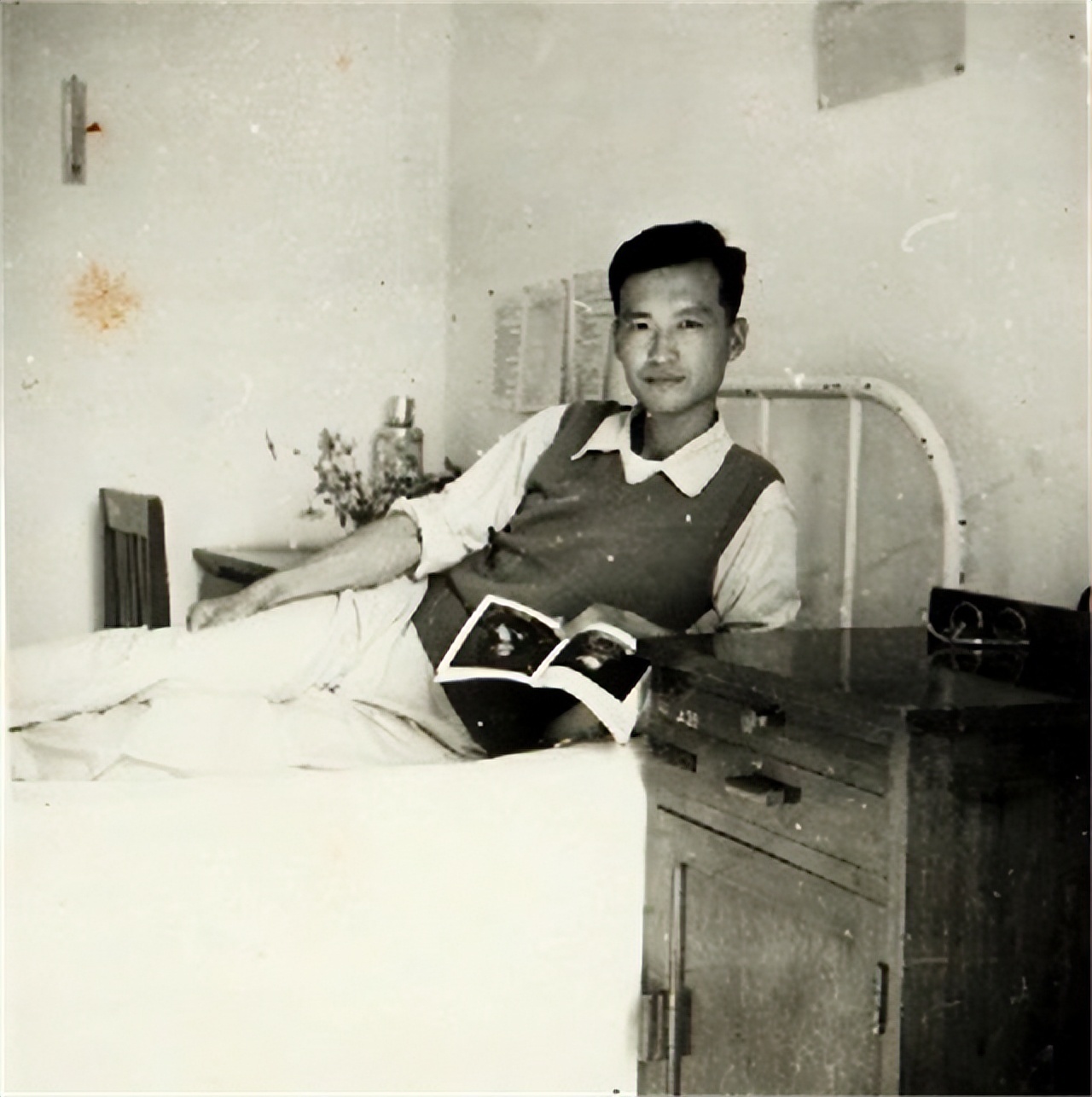 国军少校被俘后送去改造，高声大喊：我是902，获得*云陈**亲自接见