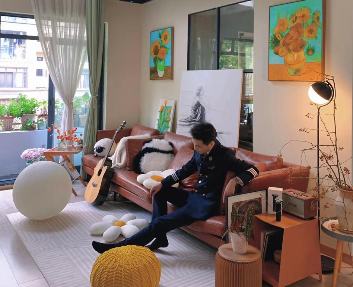 95后的男人独居生活,95后男生房子