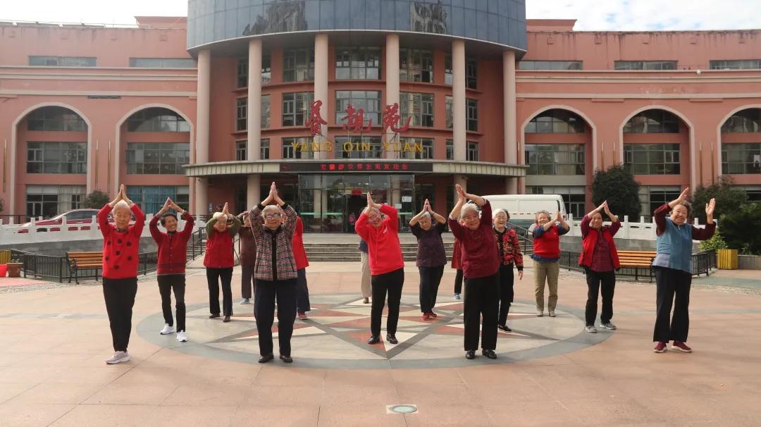 87岁的奶奶的生活,87岁奶奶晚年享福