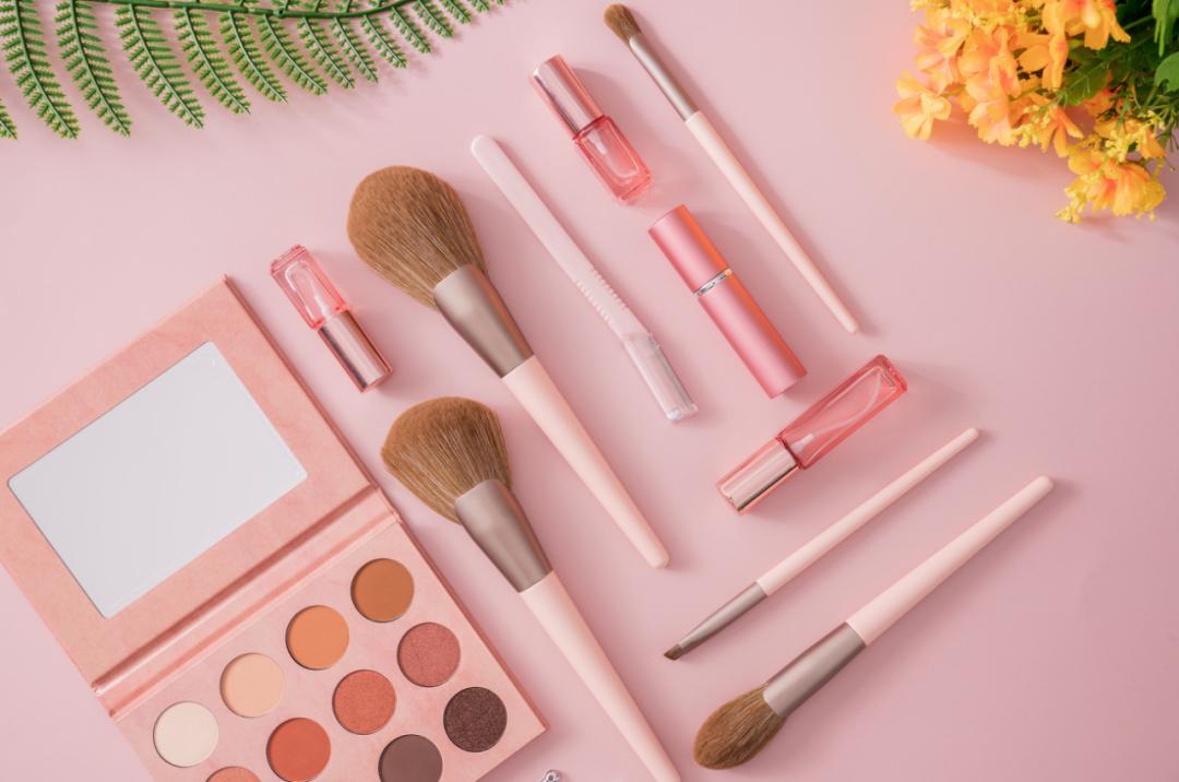 售票小姐姐讲价,买火车票技巧和方法