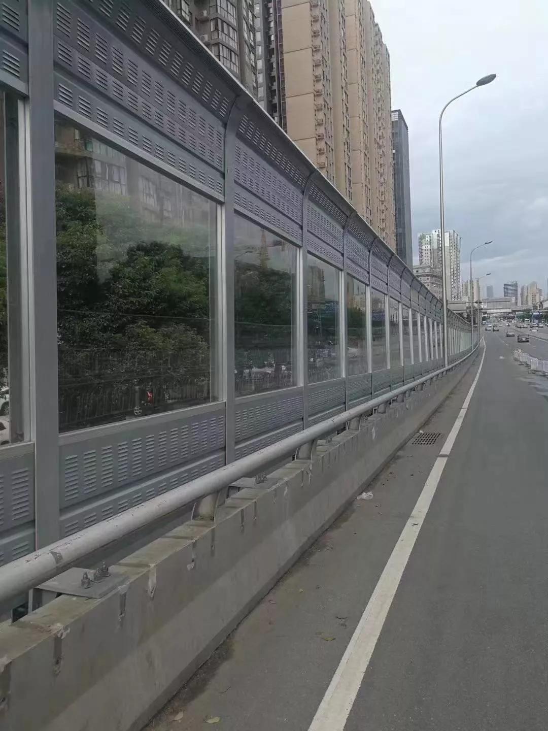 声屏障屏体厚度和透明屏体厚度,声屏障隔音材质哪种好