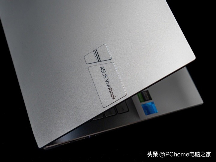 华硕无畏pro15锐龙版屏幕测评,华硕无畏pro15锐龙版屏幕60hz