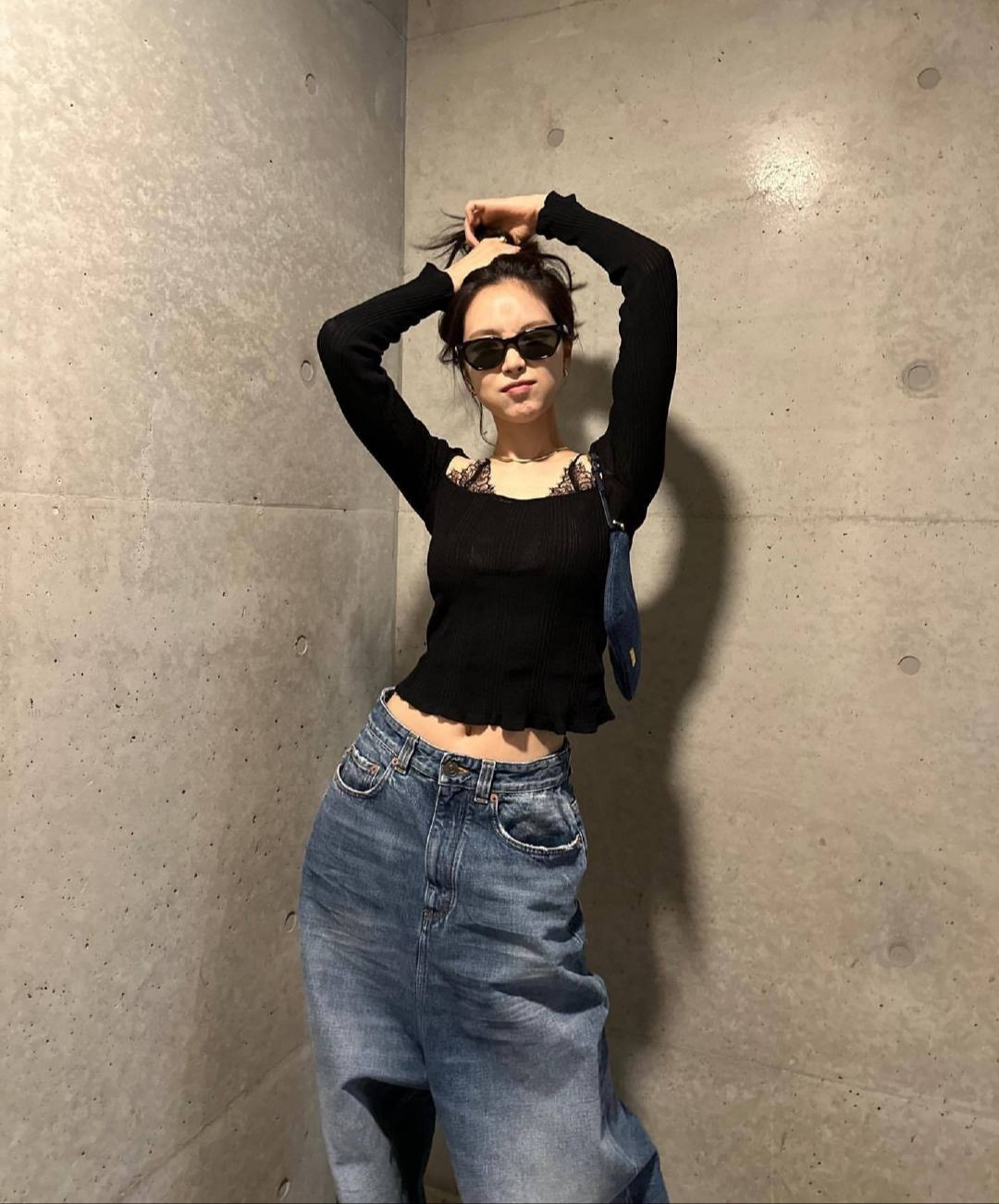 孙娜恩红毯造型,孙娜恩粉红色裙子