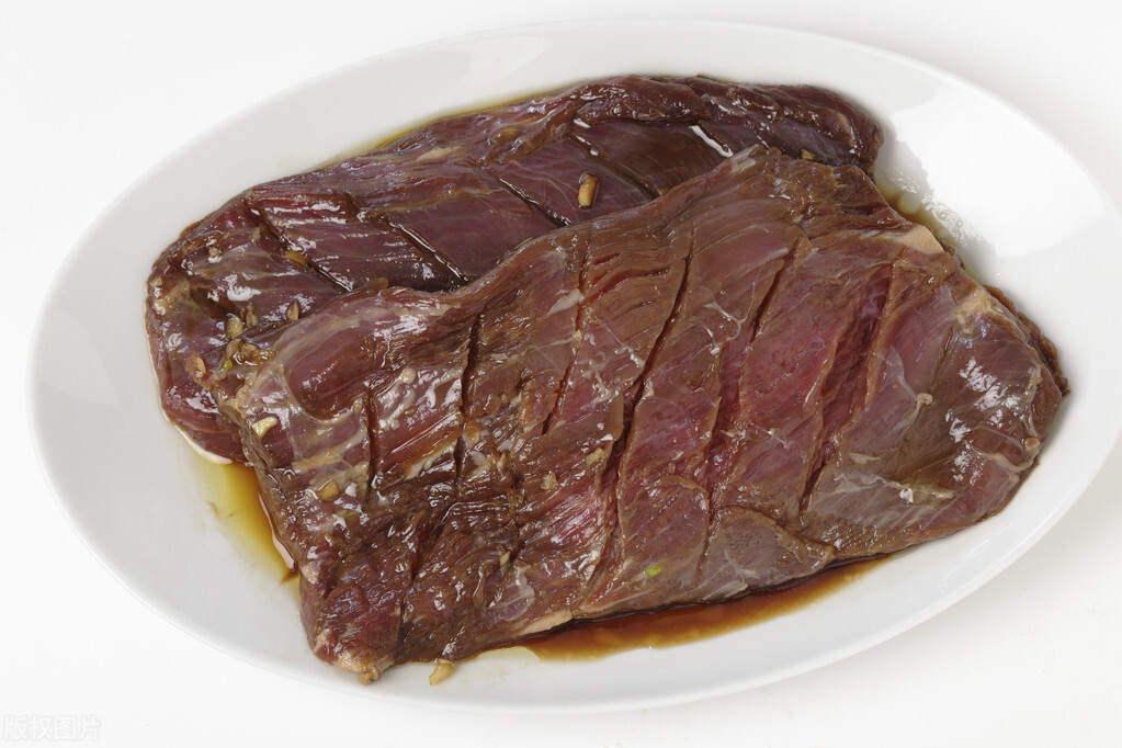 牛肉全自动盐水注射机,全自动肉类盐水注射机视频