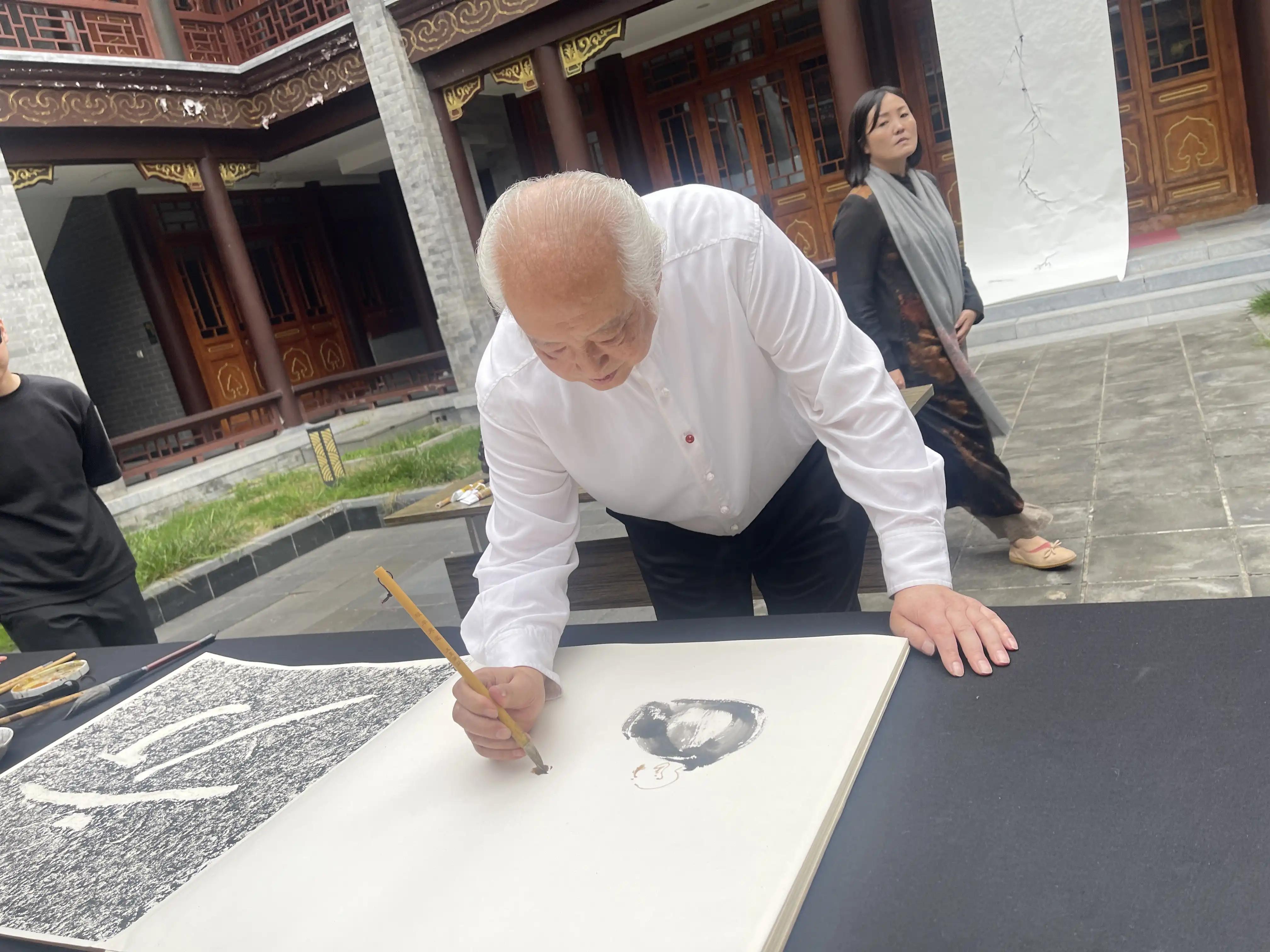 秋日雅集——铁山摩崖-穿越千年的对话