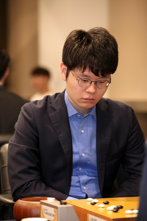 柯洁战胜朴廷桓中国队卫冕农心杯,lg杯柯洁击败朴廷桓