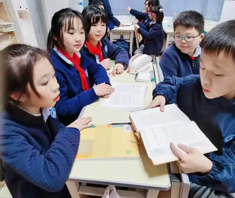 “双减”之下盛开的阅读之花|长安区富力城黄河国际小学四年级语文学科系列活动