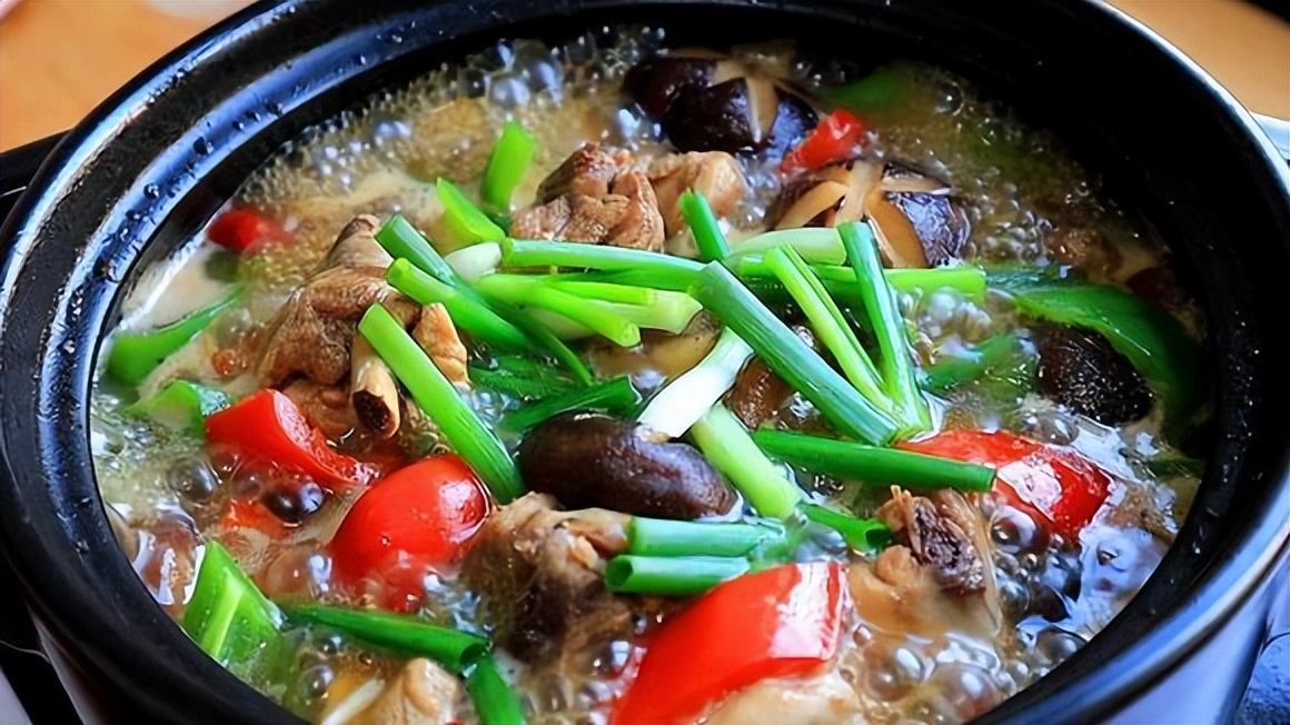 炖鸡肉别直接焯水教你正确做法,炖鸡肉不腥不柴的秘诀