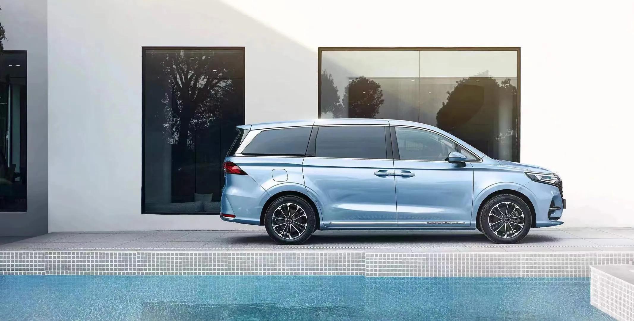 荣威纯电mpvimax8ev评测,荣威imax8ev上市售价25.98万元起