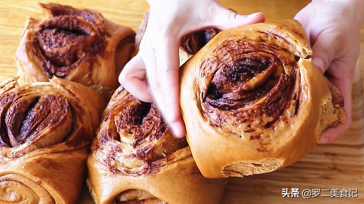 红糖馒头750克面粉放多少水和酵母,自发面粉制作红糖馒头的教程