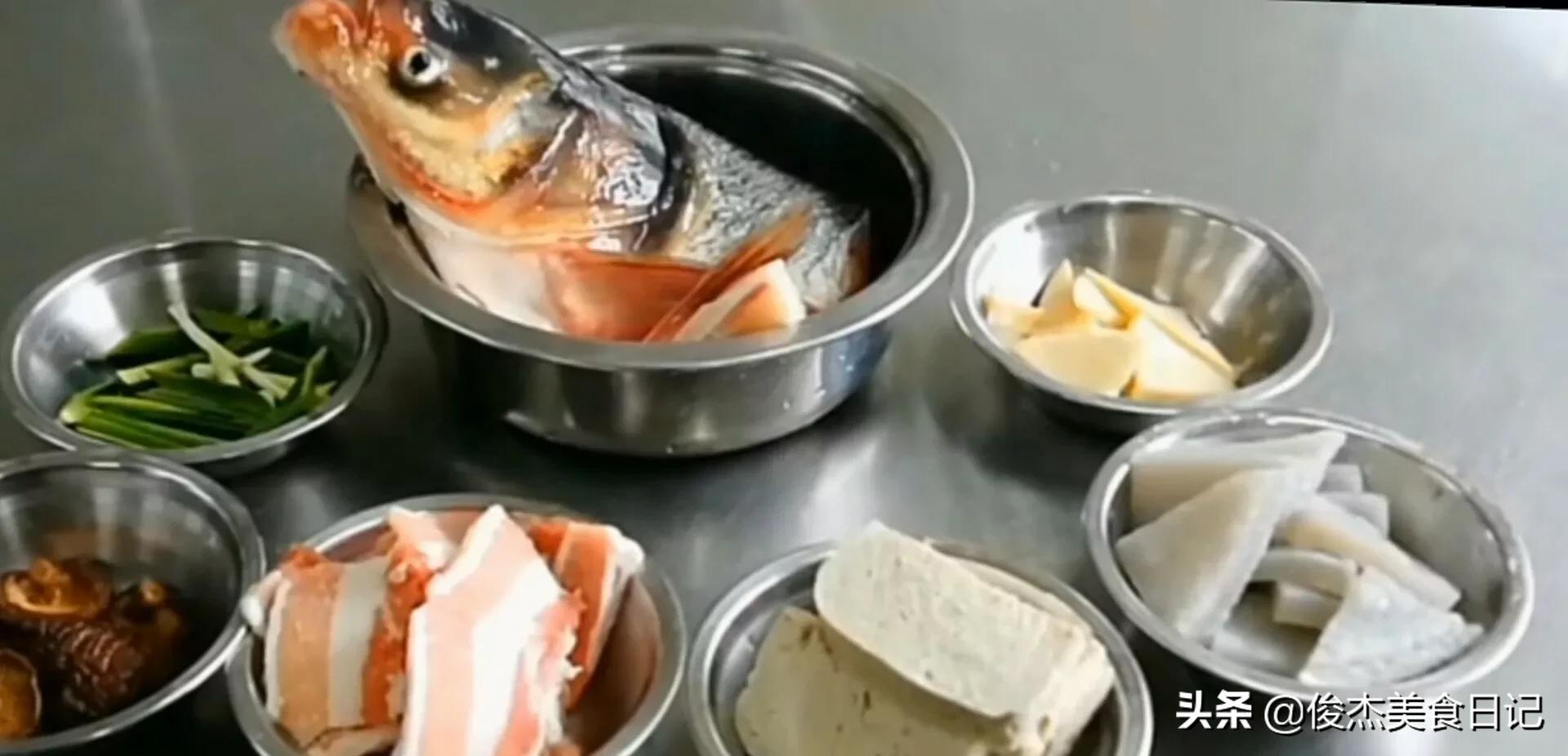 鱼头炖豆腐做法,鱼头炖豆腐最佳做法