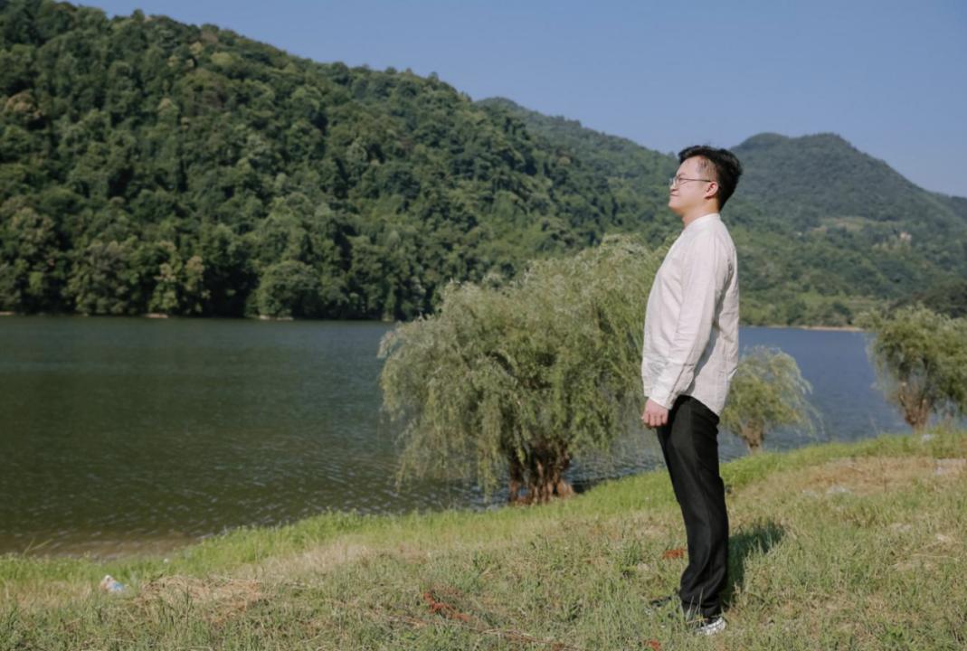 一粒“沙”拣成“金”,品味金沙产区的酱香传奇