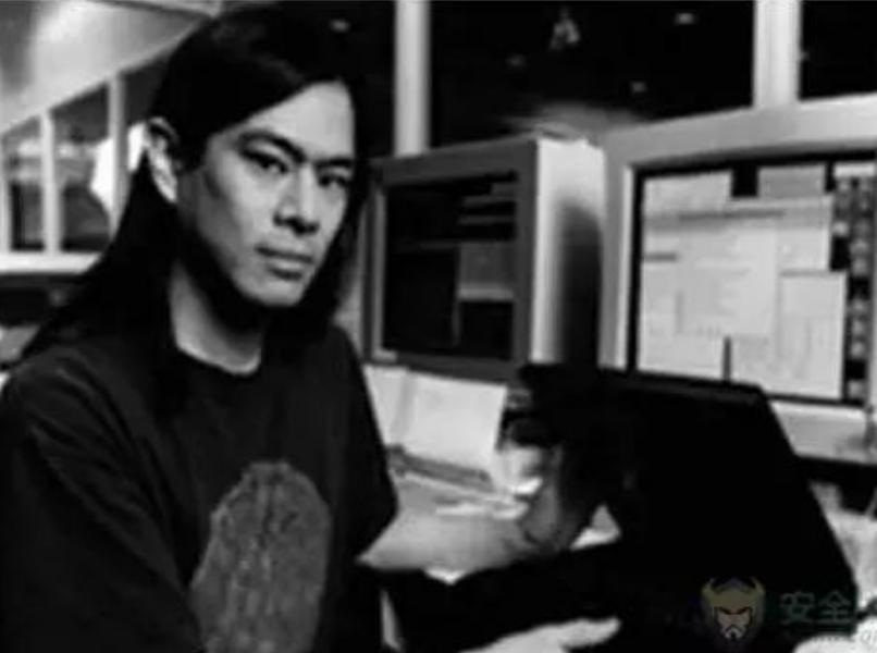 他16岁黑进五角大楼，差点按下*弹核**按钮，被称为世界第一黑客