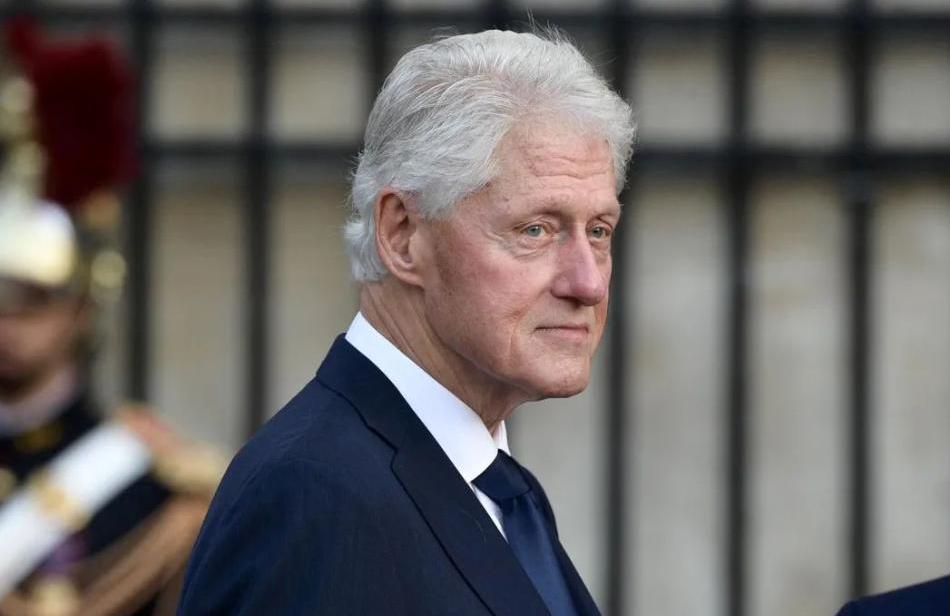 中国或减持7000亿元美债,境外投资者大幅减持中国债券