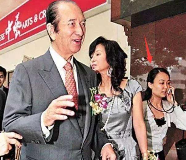 护工郑咏诗现状,郑咏诗为什么离开赌王