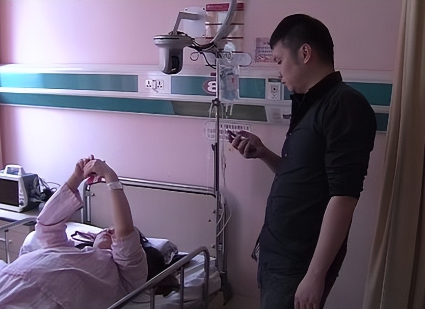 趴着能确定男宝女宝么,躺在孩子怀里测孩子反应