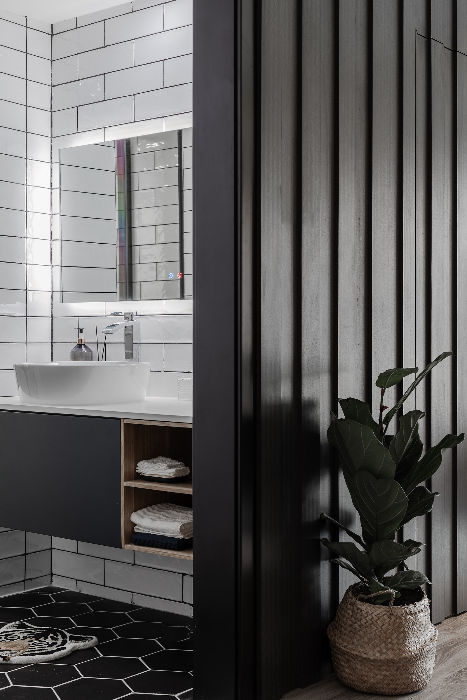 卫生间太小洗衣机无处安放,1-2平方小卫生间洗衣机最佳布局图