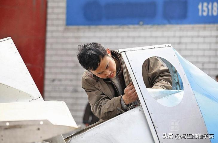 小伙发明f22战斗机,四川民间自制飞机f22