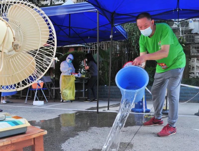 明后天又是40度！上海KTV疫情已感染305人！12区发布大筛通知！又有人开始抢菜了？