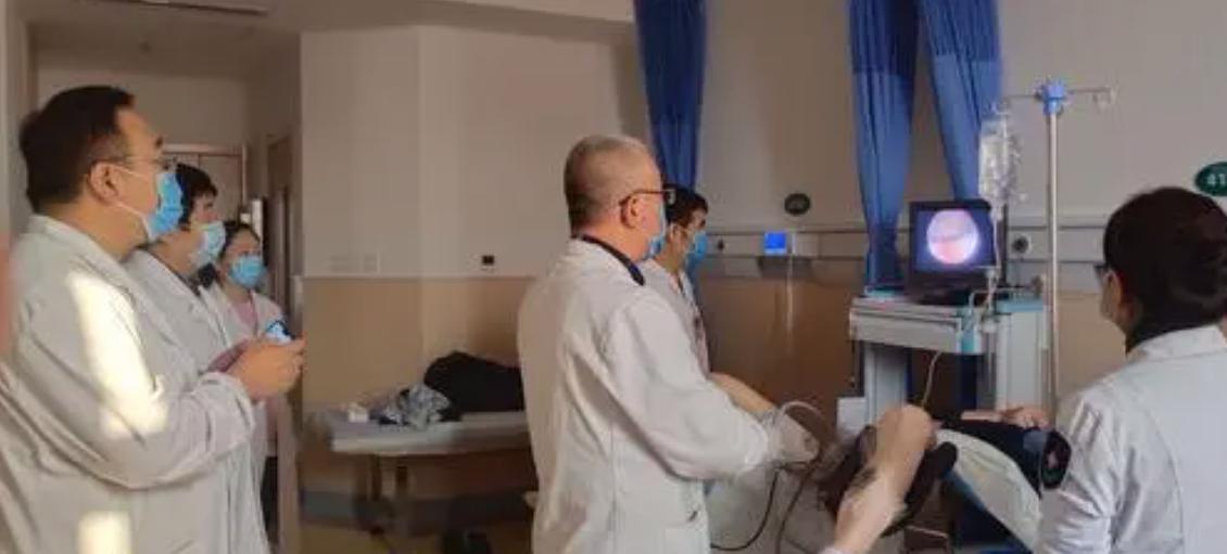 小伙讲述经常拉肚子肠癌,老是拉肚子查出来是癌