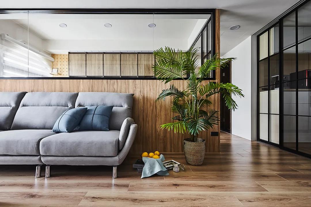 房间玻璃隔断最简单最实惠的方法,巧用玻璃做隔断让家放大一倍