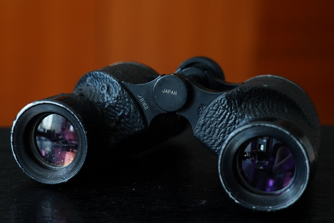 战争时期的老式军用望远镜,战争年代的18倍望远镜