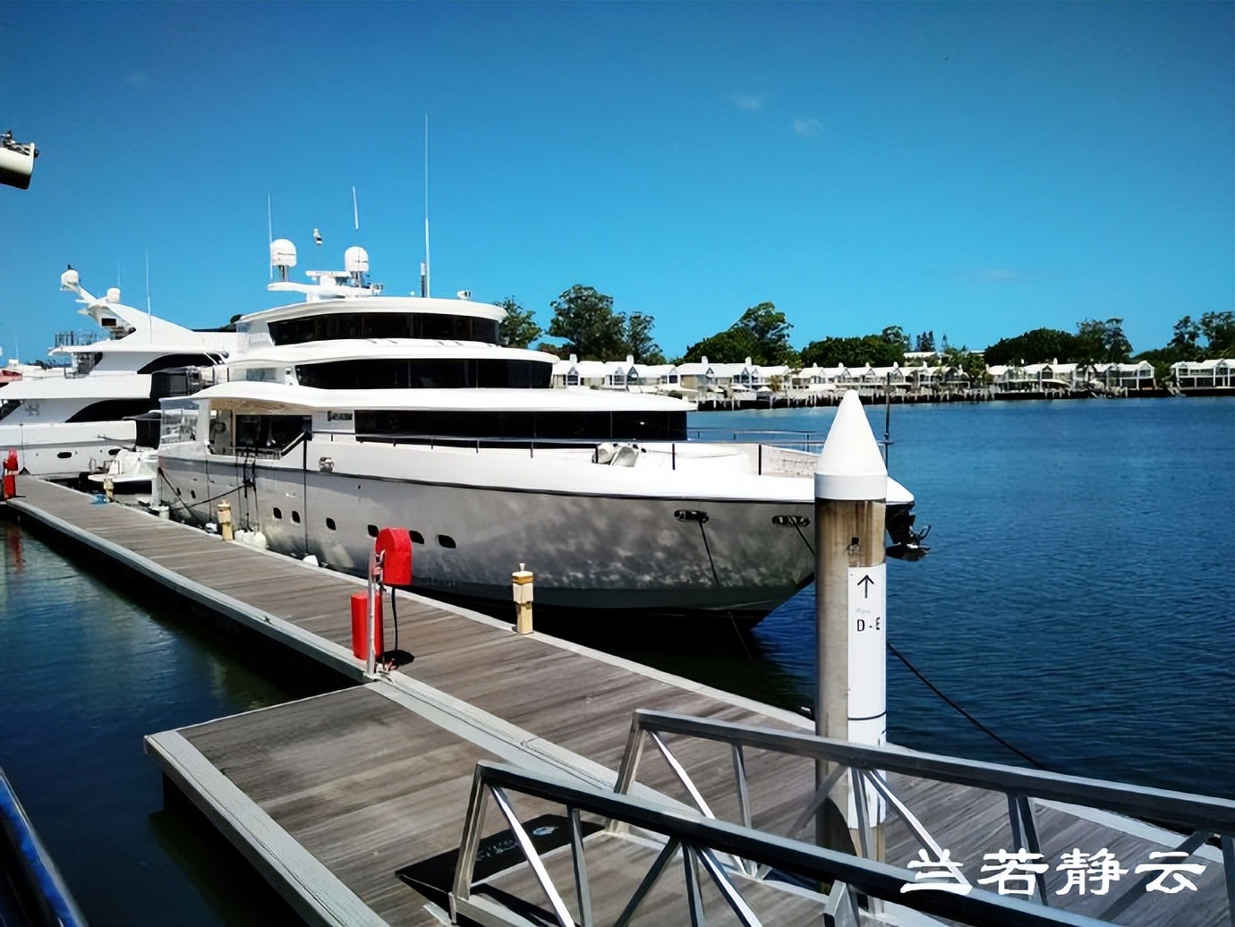 在“神仙湾”看澳洲人炫豪车，简直像车展