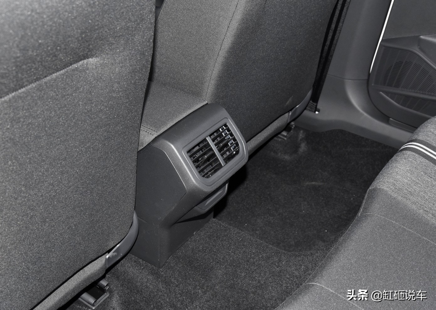 12万大众朗逸什么样,12万左右大众朗逸轿车推荐