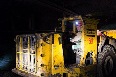 飞越俄罗斯上空,世界目前最大的钻石矿