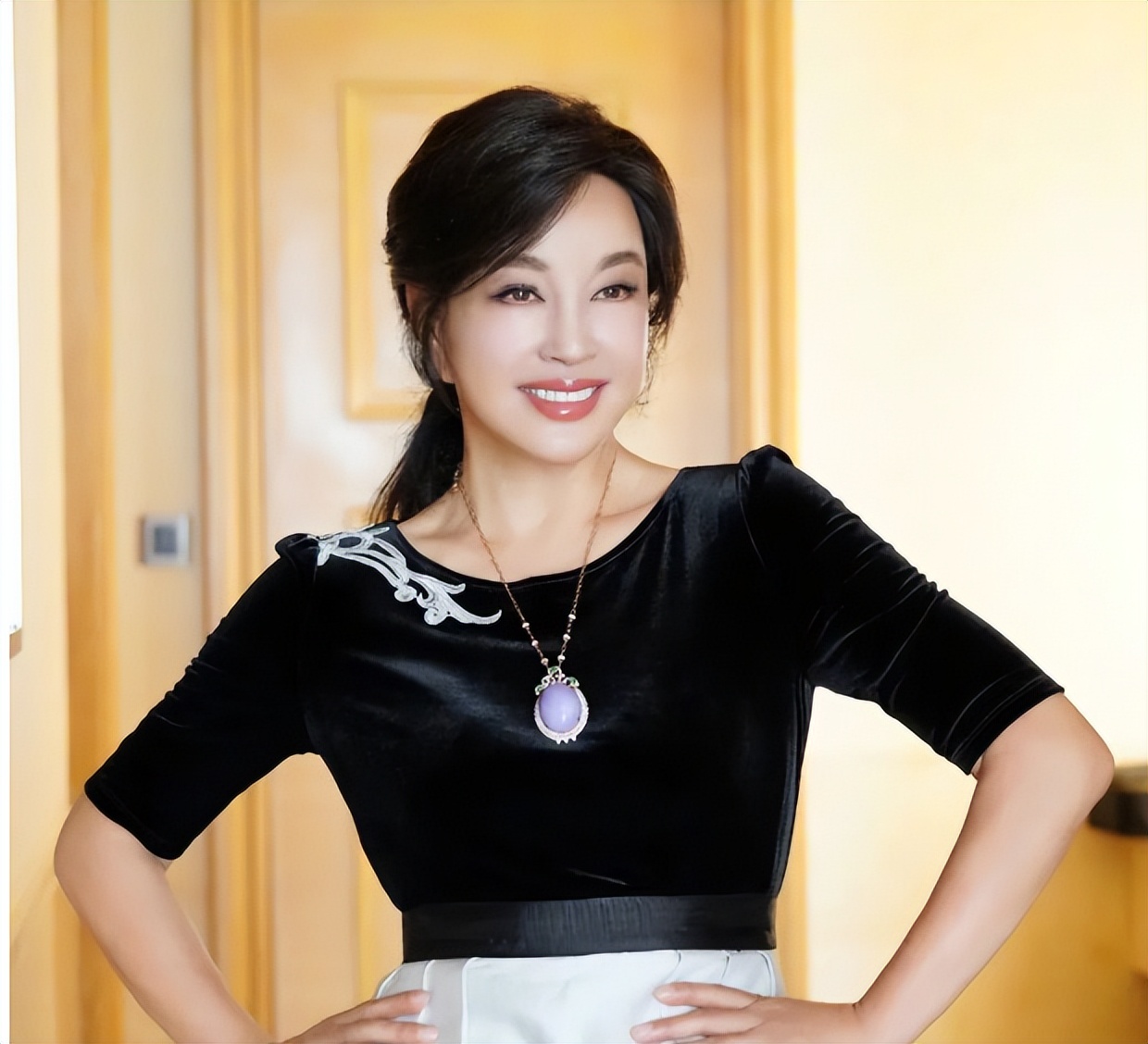 刘晓庆曝光监狱生活,刘晓庆三次婚姻曝光