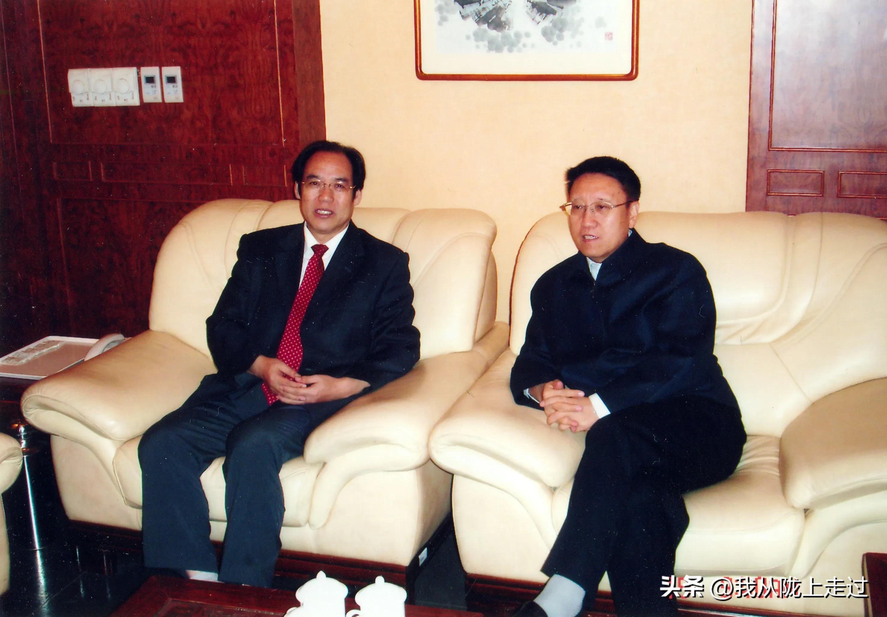 海峡两岸的友好使者：王承德