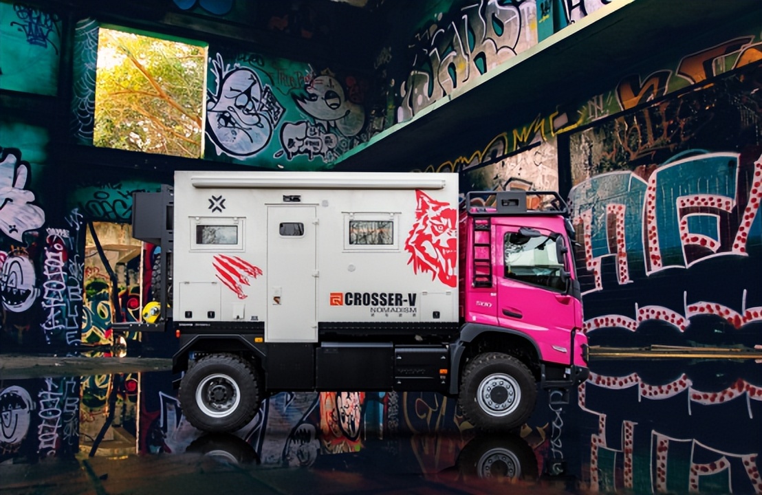 诺马迪森穿越者e型房车自驾视频,诺马迪森穿越者e2升顶房车介绍