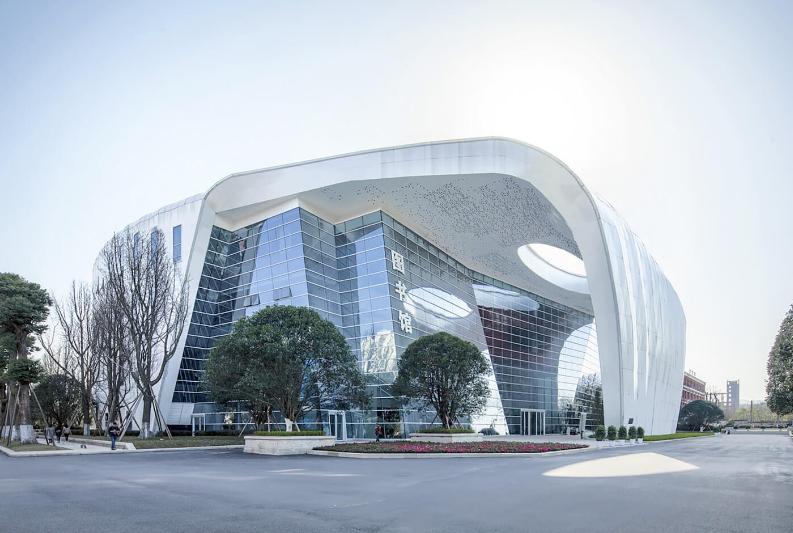 重庆的建筑又火了,重庆房产学院