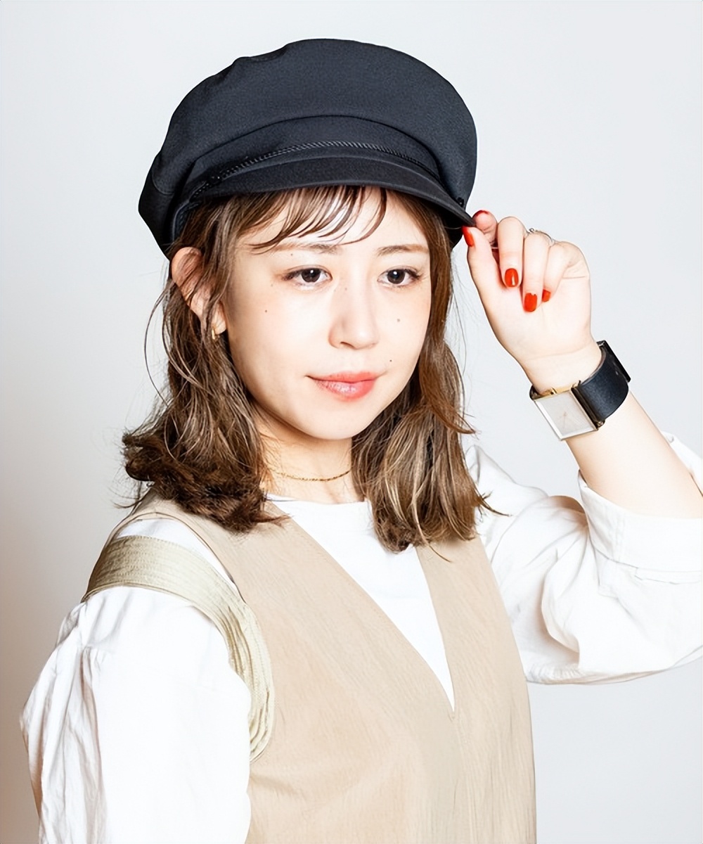 刘海戴遮阳帽子的正确方法,各种帽子的戴法长发