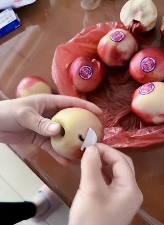 3月15日，农历二月二十四，一起来看今天重点新闻