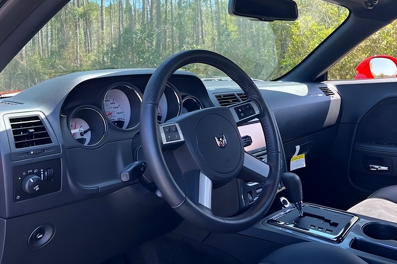 2008款道奇挑战者srt8,道奇srt8挑战者