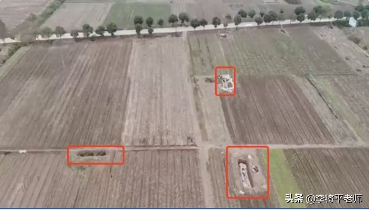 男足踩土坑酸菜，女足踩国酒茅台，都是用脚踩为何待遇不同？