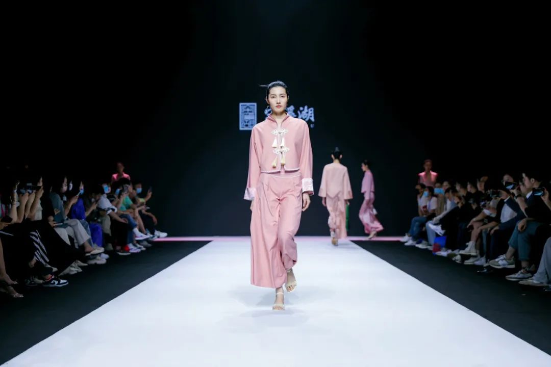 锦绣•新尚||出水芙蓉——江南的夏日浪漫