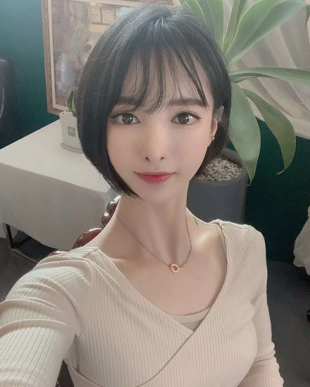 今秋流行的八款发型显脸小又减龄,2020最时兴这4款发型时髦显脸小