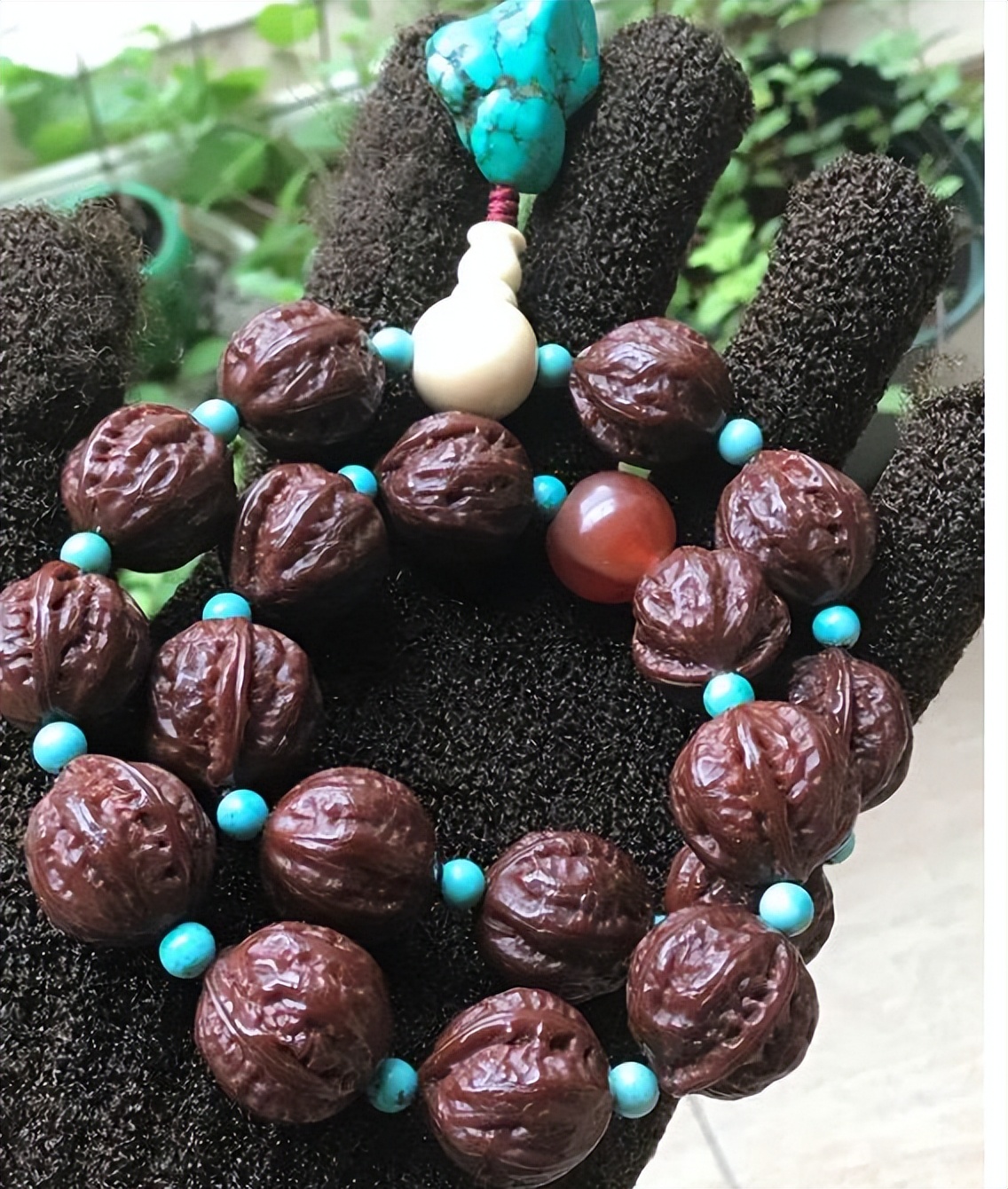 小核桃手串盘了一年,小核桃手串盘起来很油