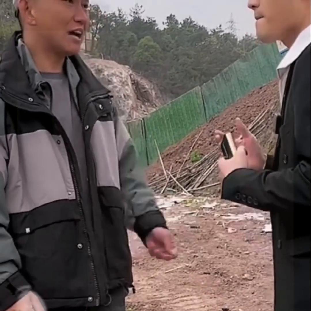 二十年后小乞丐来报恩传递正能量,报恩资助