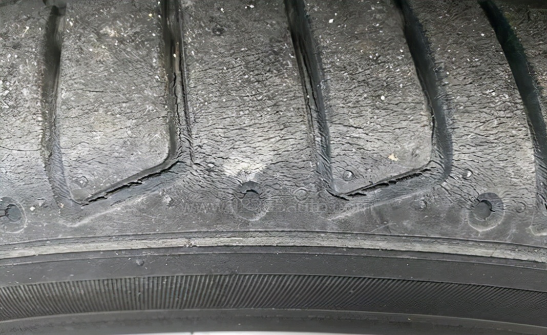 韩泰k117开裂问题,韩泰k117轮胎开裂