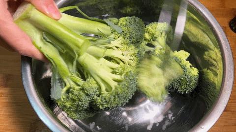 西兰花凉菜100款图片,无需过油的凉拌西兰花