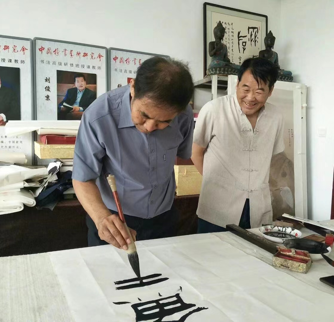 畅春斋主杨秀和图片,畅春斋主