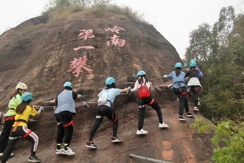 浣撹偛璧涗簨2021濂宠冻,浣撹偛璧涗簨涓嬩埂鍔╁姏涔℃潙鎸叴