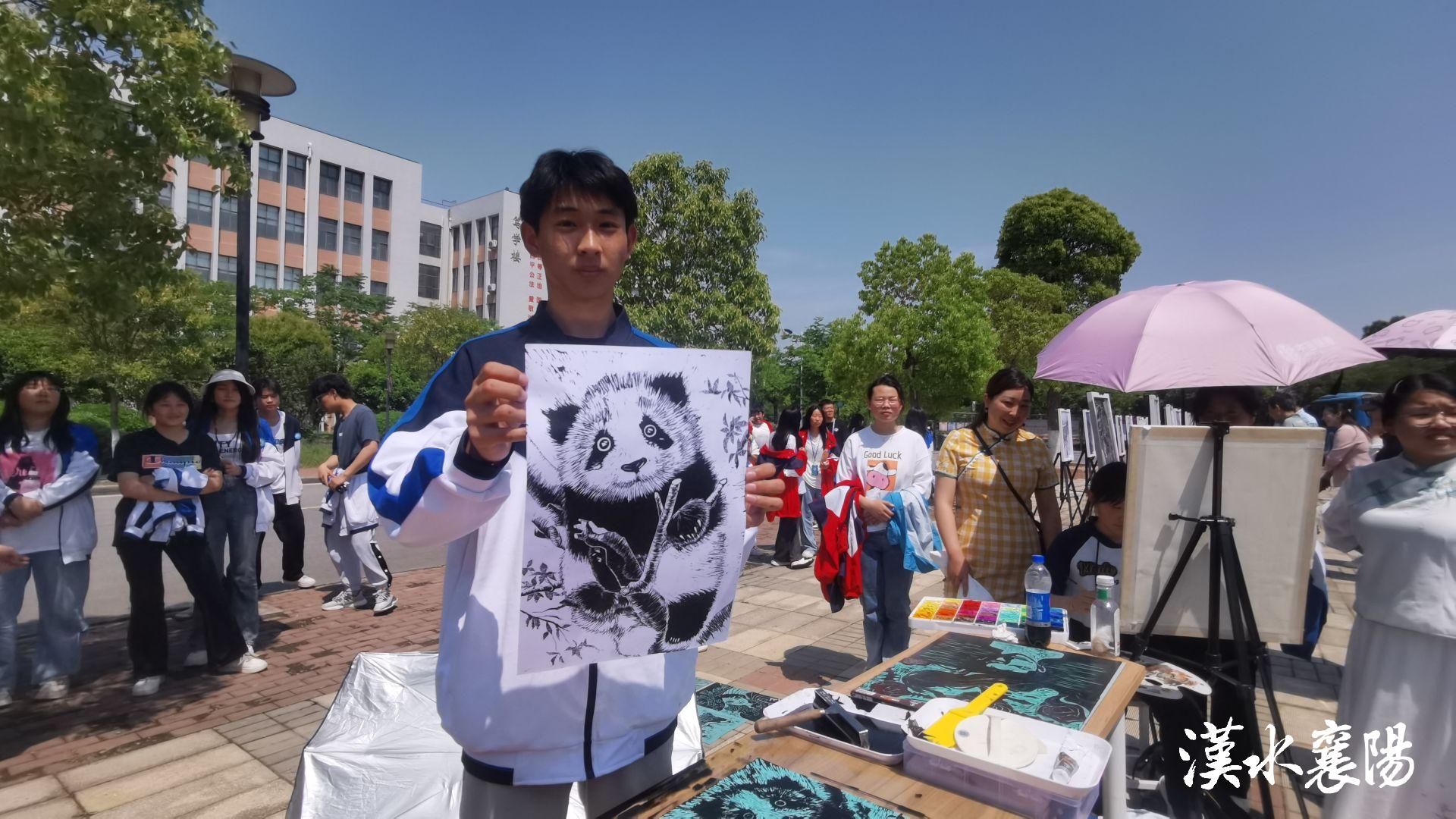 接轨市场！果浆画、版画印刷、直播带货......这所学校的新兴课程好就业