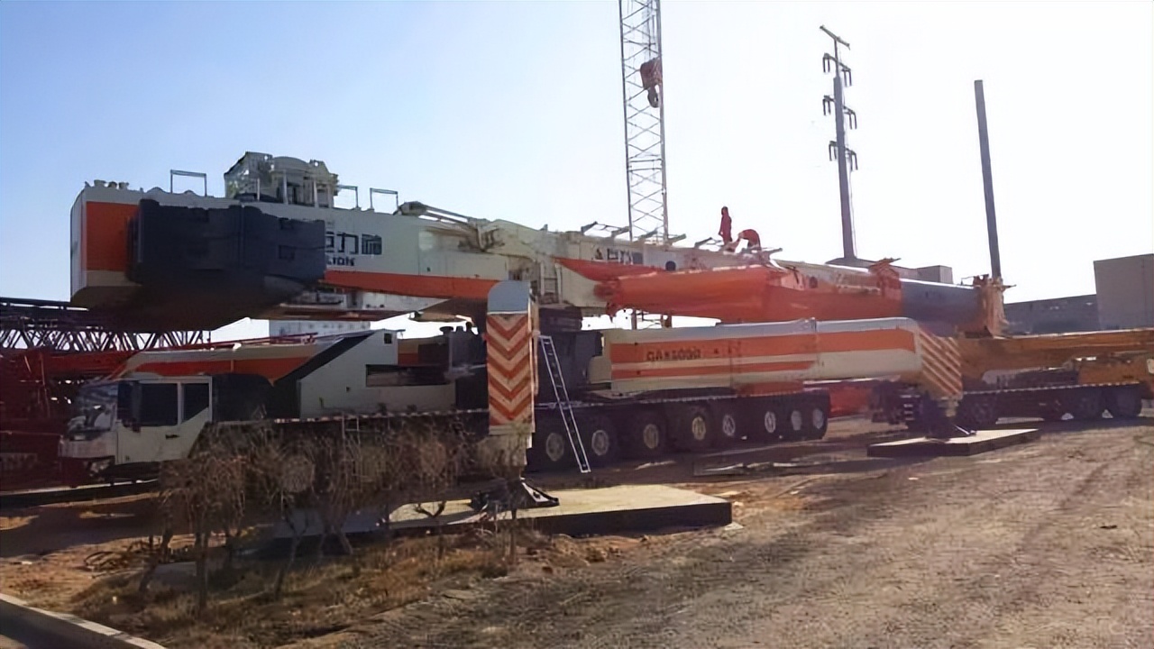 巨力神20400吨吊车,巨力神2000吨吊车